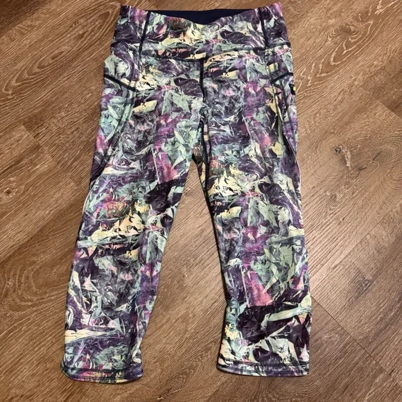 Lululemon Run: Top Speed Crop - Picture 6 of 10